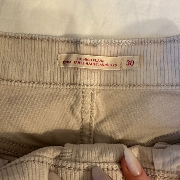Levis 70's High Rise Flare Corduroy Jeans - Picture 6 of 10